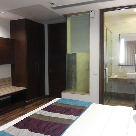 La Sagrita Hotel New Delhi Værelse billede